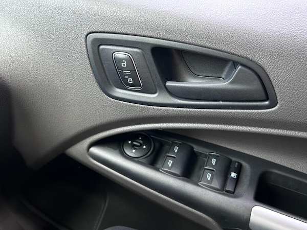 Used Ford Grand Tourneo Connect 2020 for sale - 76326509: Photo 22