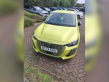 Peugeot - 208