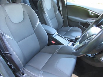 Used Volvo V40 2014 for sale - 75692249: Photo