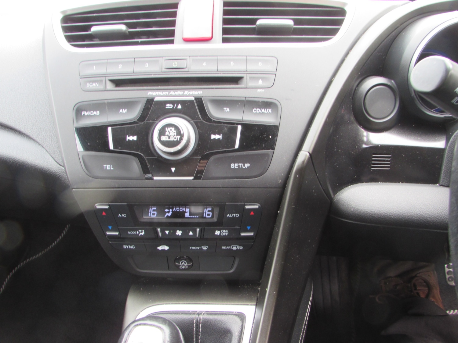 Used Honda Civic 2014 for sale - 76143312: Photo 5
