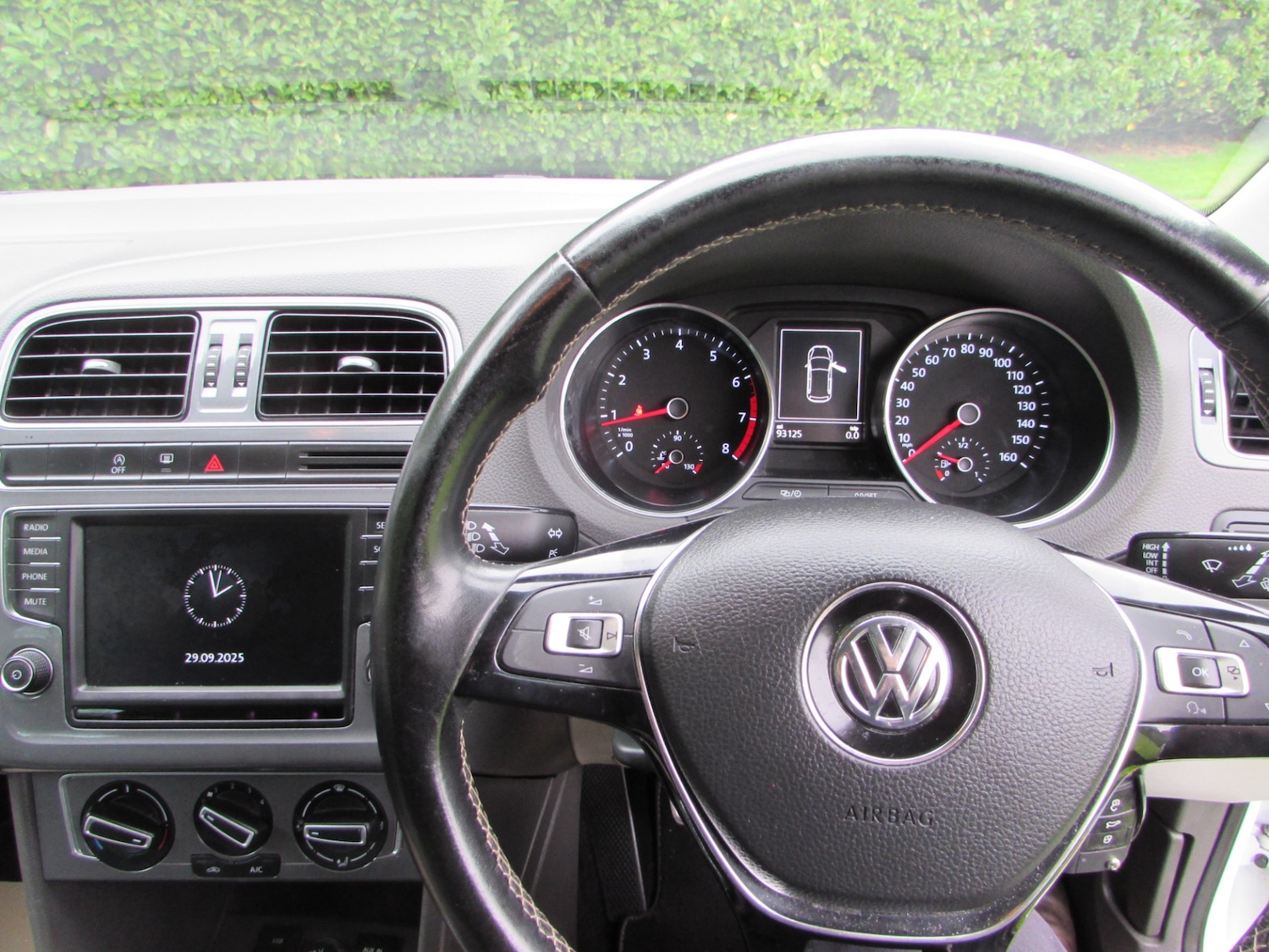Used Volkswagen Polo 2015 for sale - 76102546: Photo 27