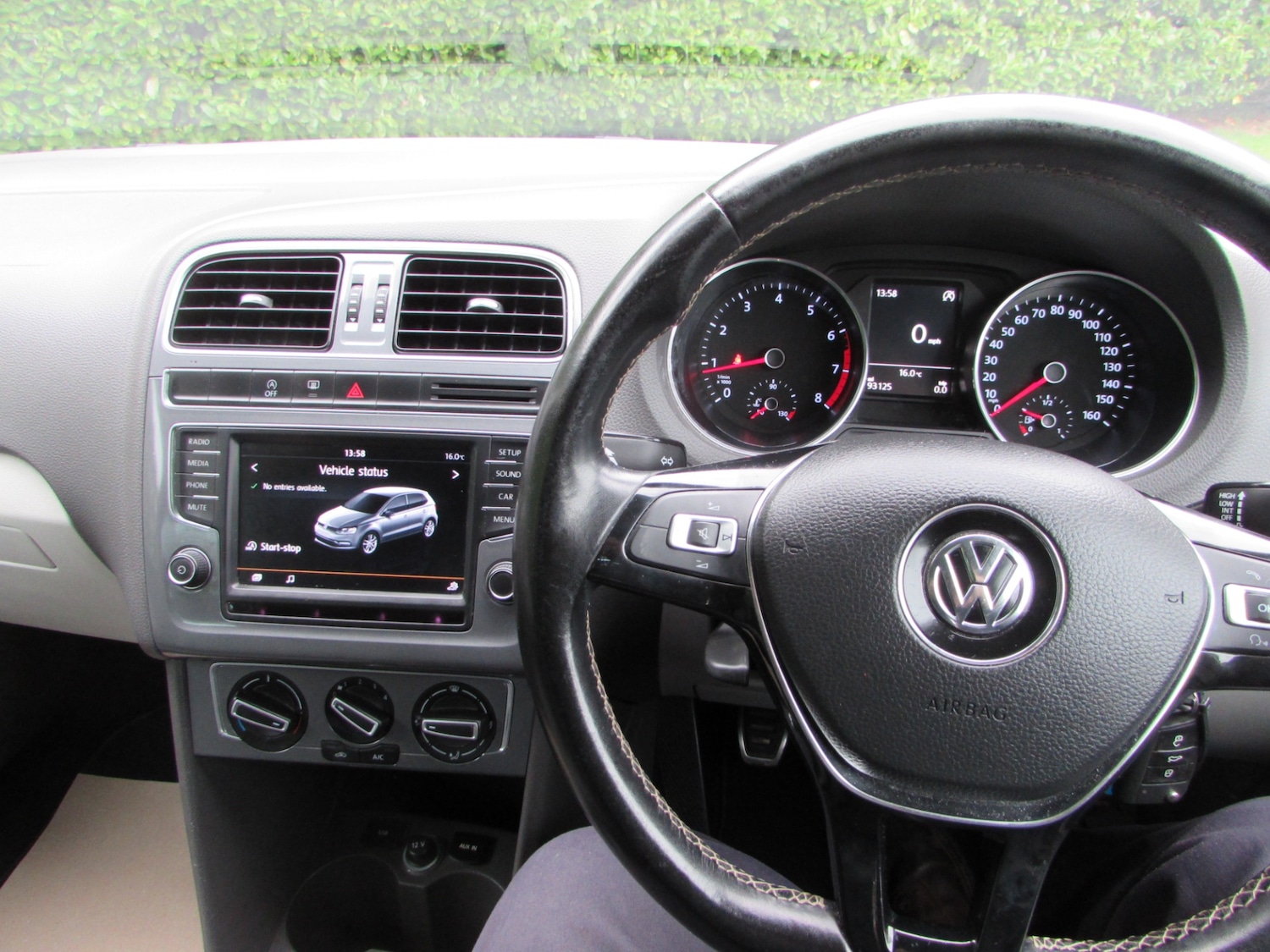 Used Volkswagen Polo 2015 for sale - 76102546: Photo 35