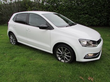 Used Volkswagen Polo 2015 for sale - 76102546: Photo
