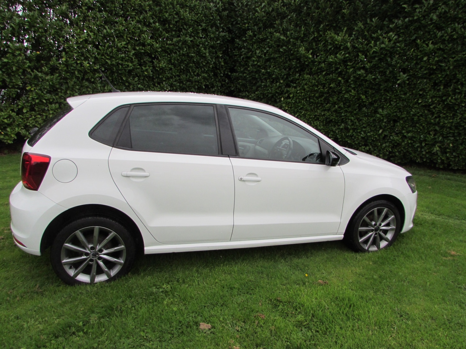 Used Volkswagen Polo 2015 for sale - 76102546: Photo 9