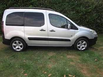 Used Peugeot Partner Tepee 2012 for sale - 79243903: Photo