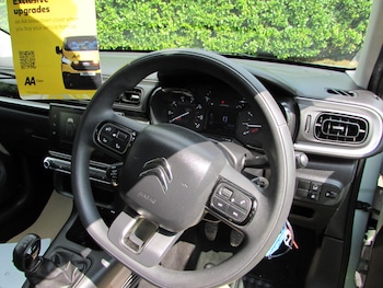 Used Citroen C3 2017 for sale - 75604644: Photo