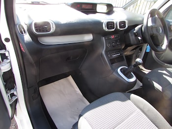 Used Citroen C3 Picasso 2015 for sale - 78594833: Photo