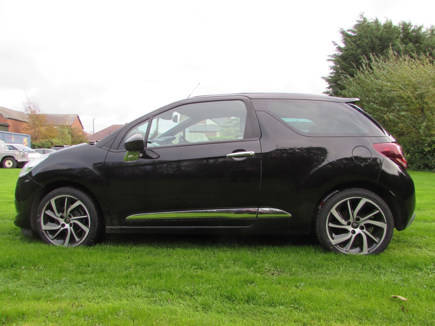 Used Citroen DS3 2014 for sale - 76355747: Photo 2