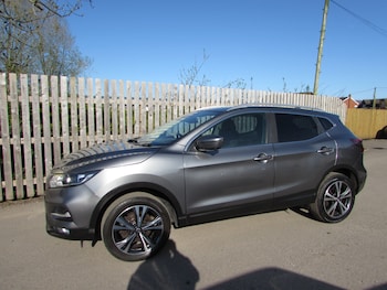 Used Nissan Qashqai 2017 for sale - 78325637: Photo