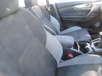 Used Nissan Qashqai 2017 for sale - 78325637: Photo