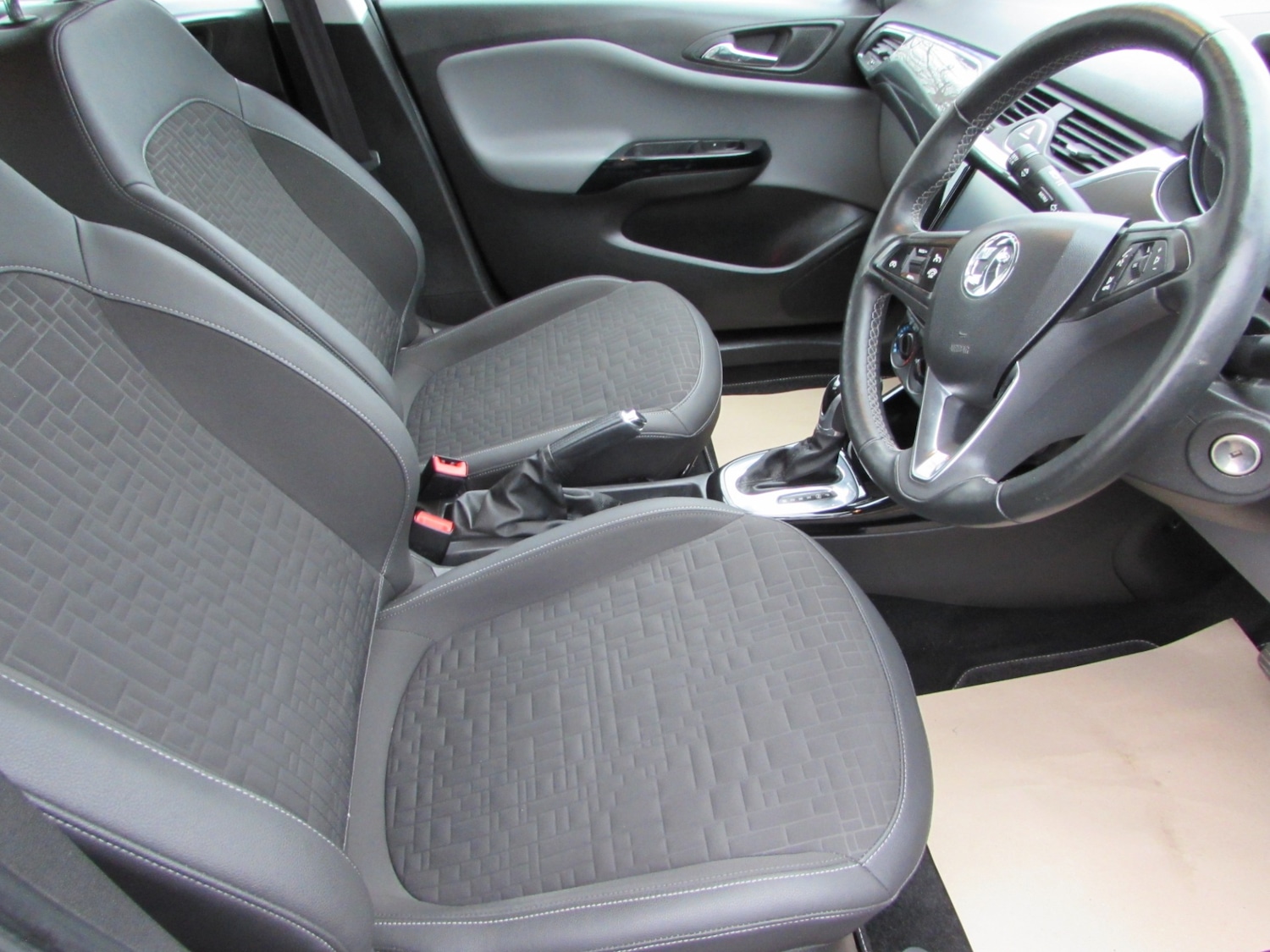 Used Vauxhall Corsa 2017 for sale - 77791220: Photo 4