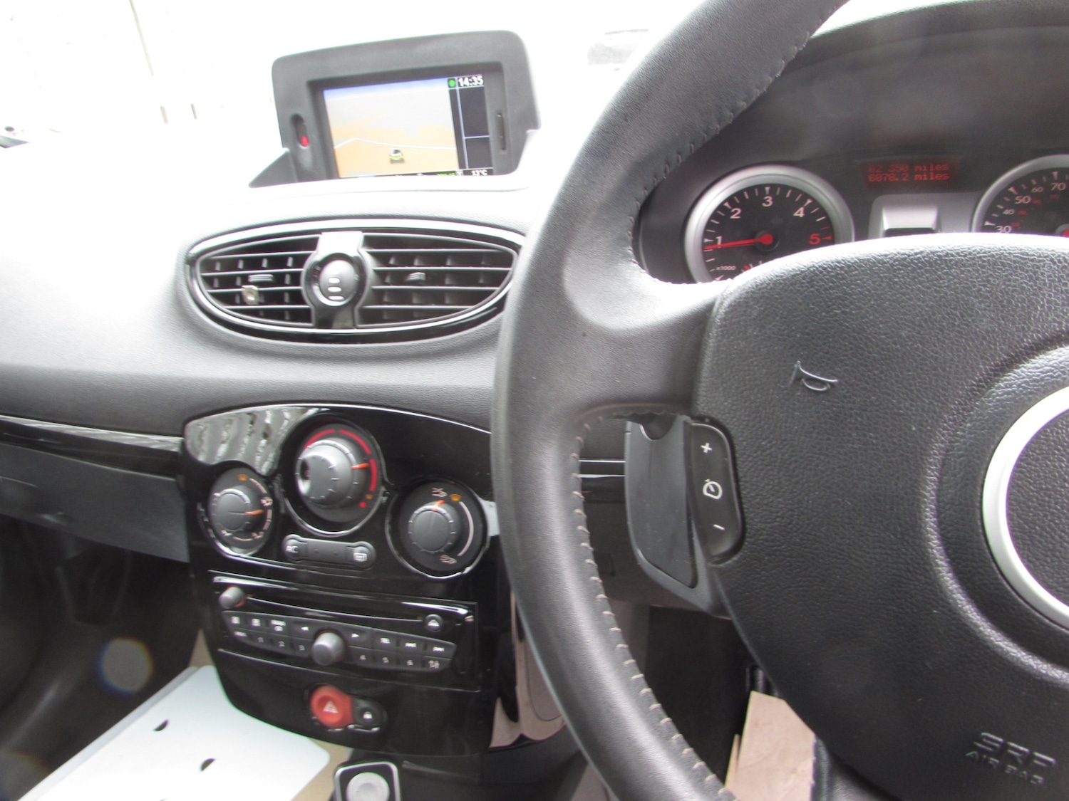 Used Renault Clio 2012 for sale - 78133653: Photo 12