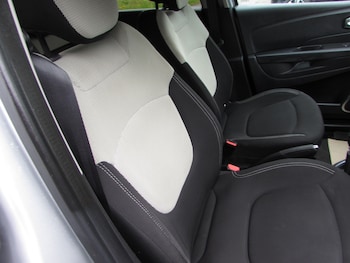 Used Renault Captur 2019 for sale - 78606072: Photo