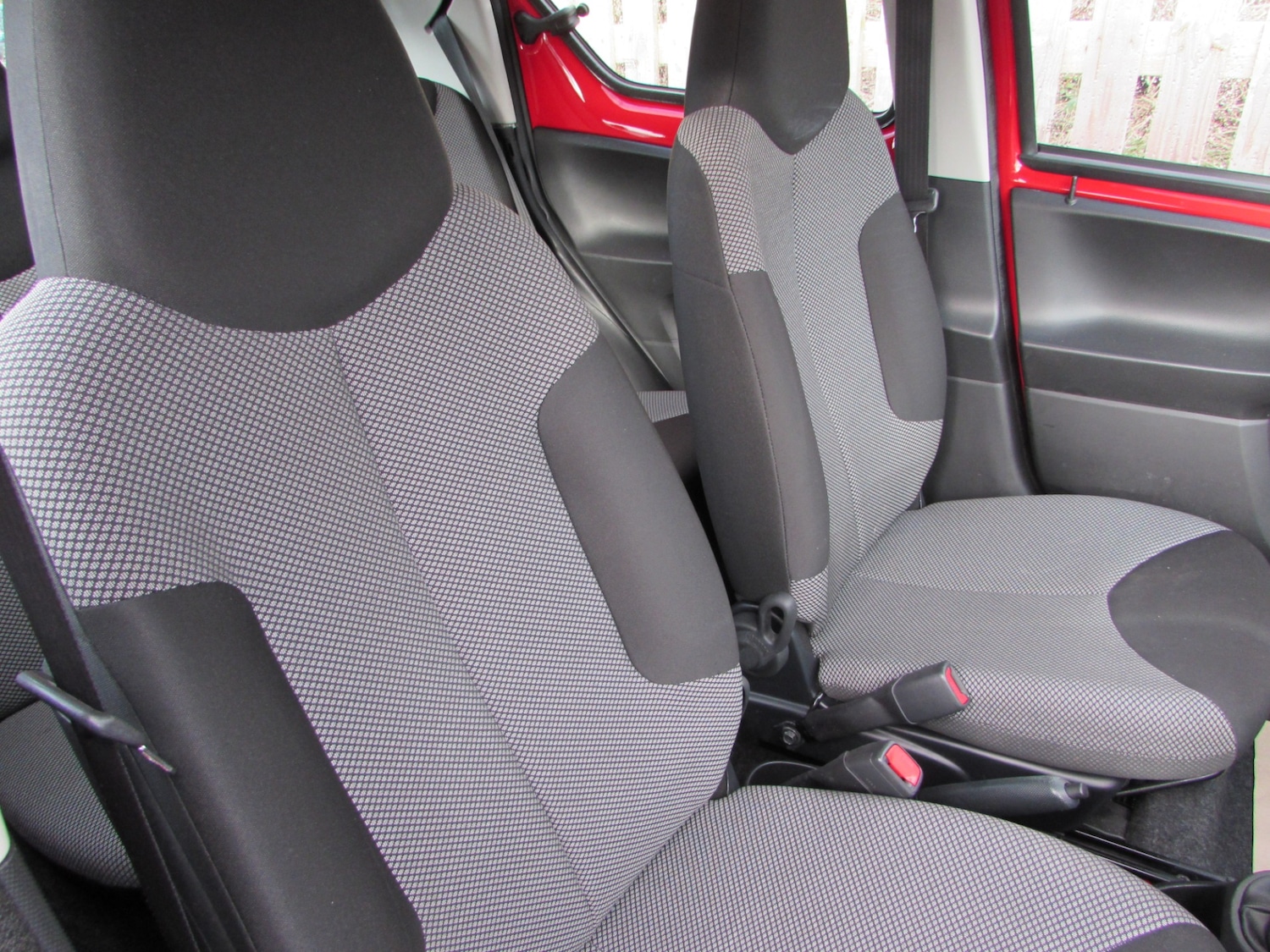 Used Toyota AYGO 2013 for sale - 77543871: Photo 3