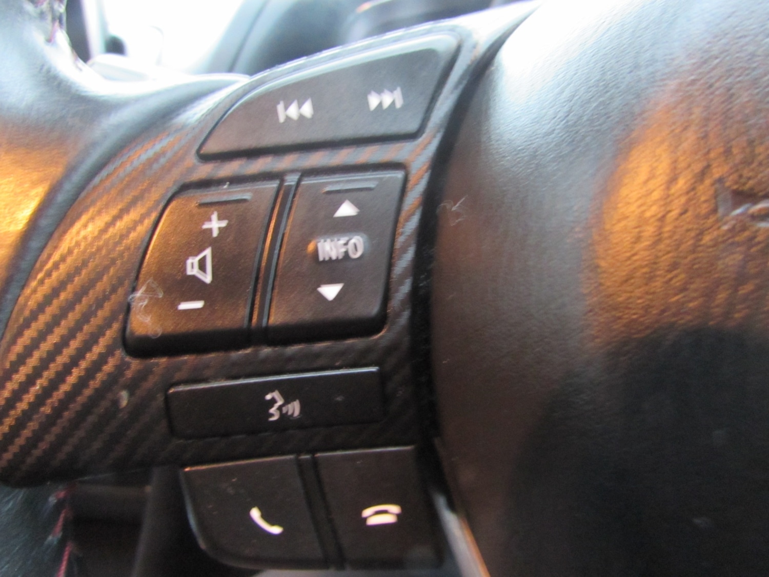 Used Mazda Mazda3 2015 for sale - 76970053: Photo 3