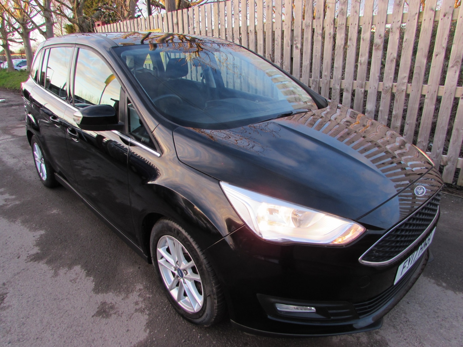 Used Ford Grand C-Max 2017 for sale - 77781172: Photo 2