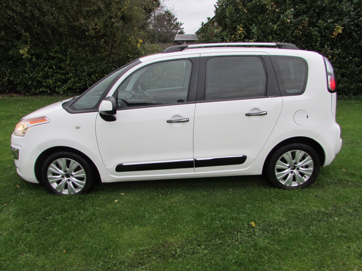 Used Citroen C3 Picasso 2013 for sale - 76466592: Photo 35