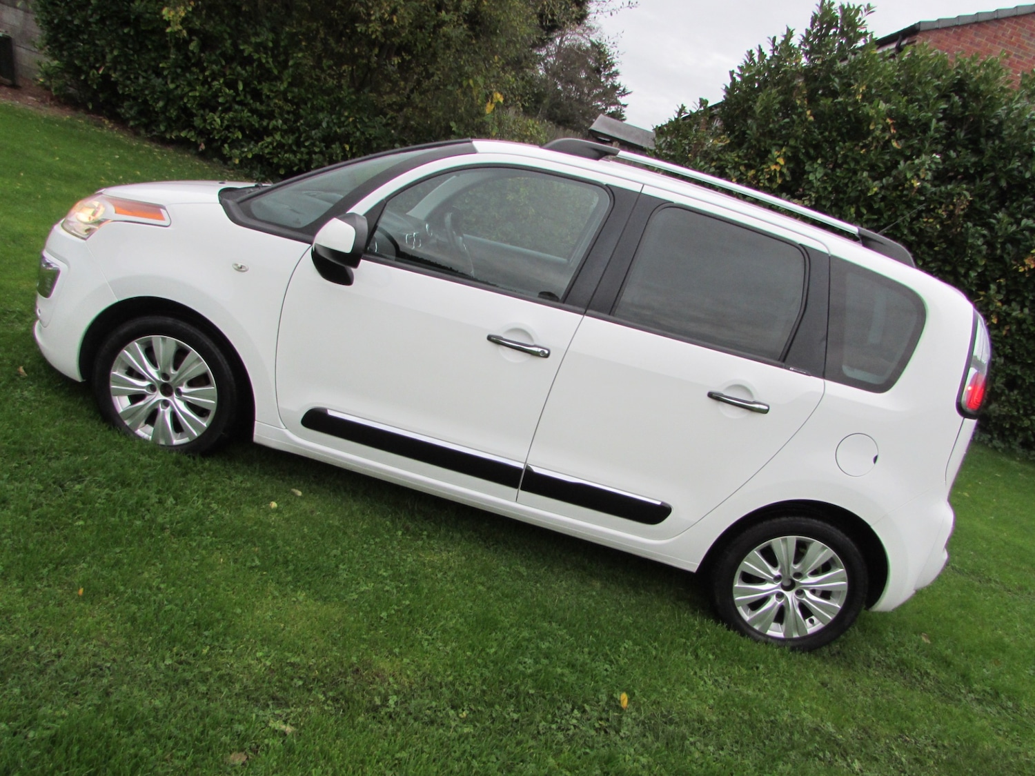 Used Citroen C3 Picasso 2013 for sale - 76466592: Photo 36
