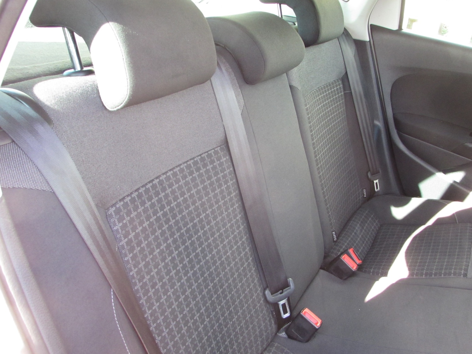 Used Volkswagen Polo 2017 for sale - 78152975: Photo 3