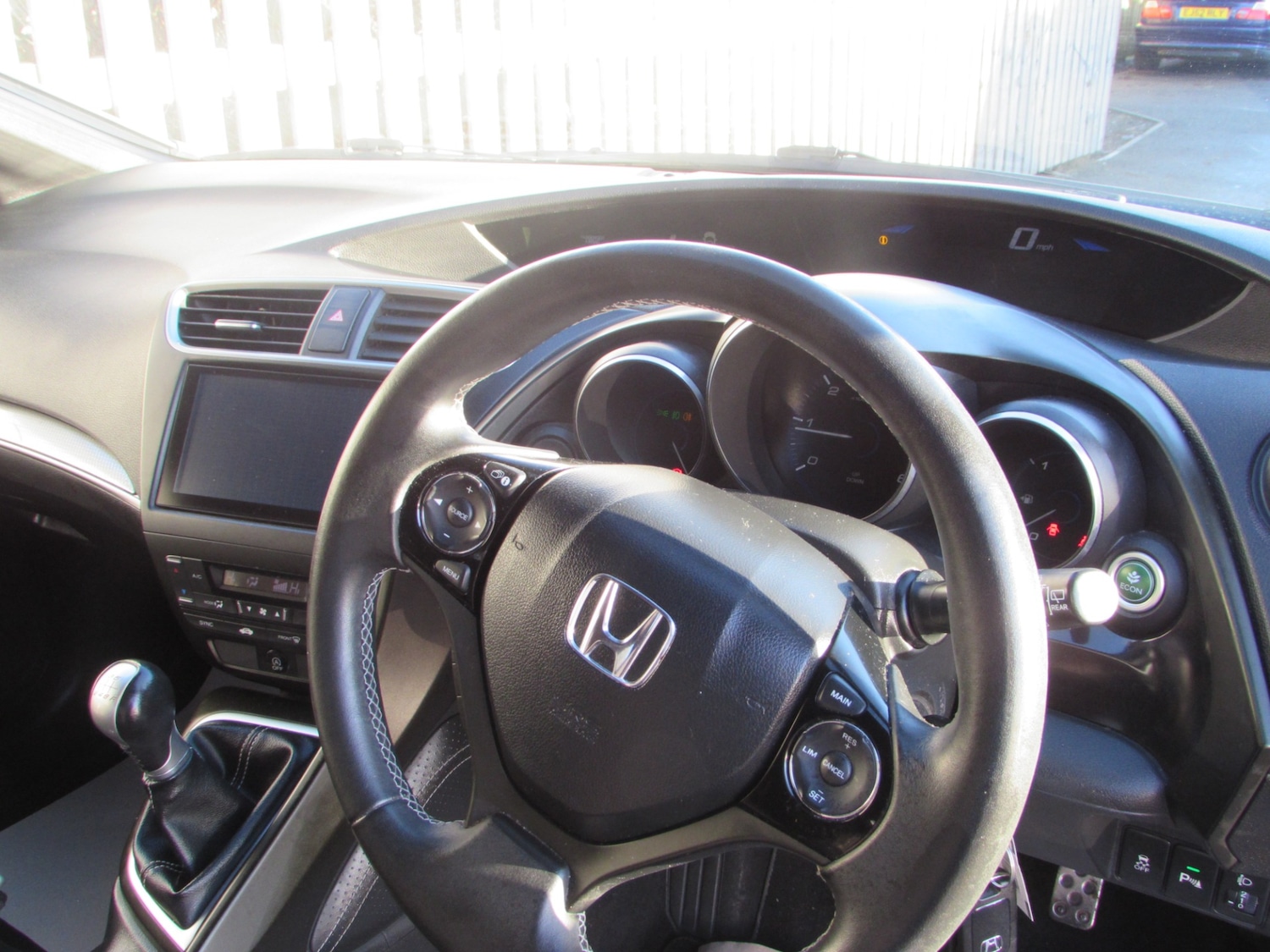 Used Honda Civic 2015 for sale - 76682484: Photo 7