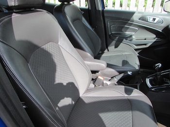 Used Ford Ecosport 2015 for sale - 75932352: Photo