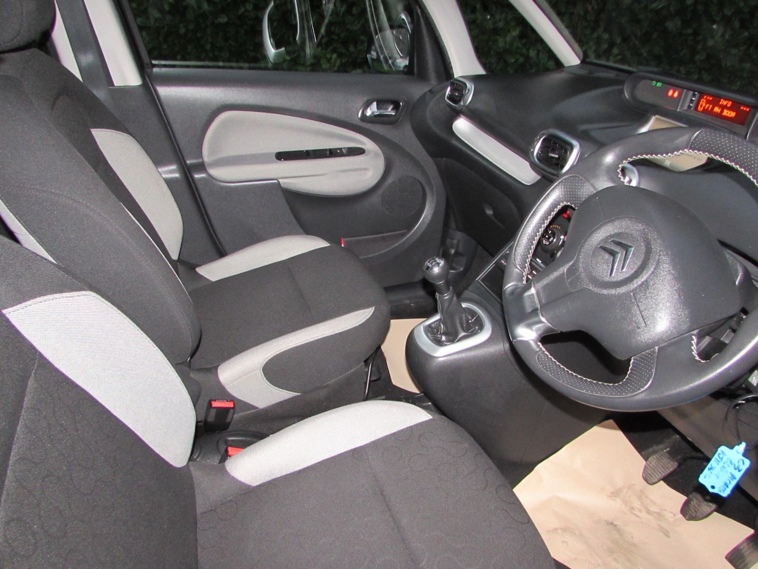 Used Citroen C3 Picasso 2011 for sale - 76494150: Photo 16