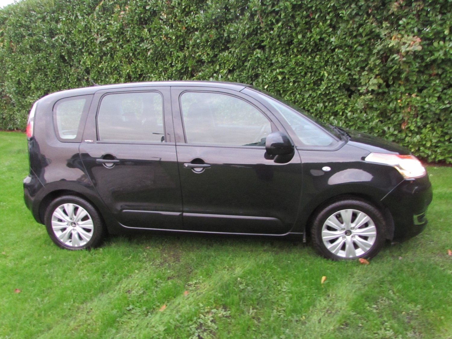 Used Citroen C3 Picasso 2011 for sale - 76494150: Photo 2