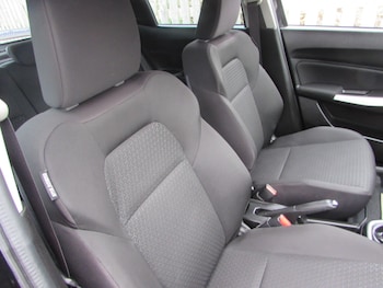 Used Suzuki Swift 2018 for sale - 76640040: Photo