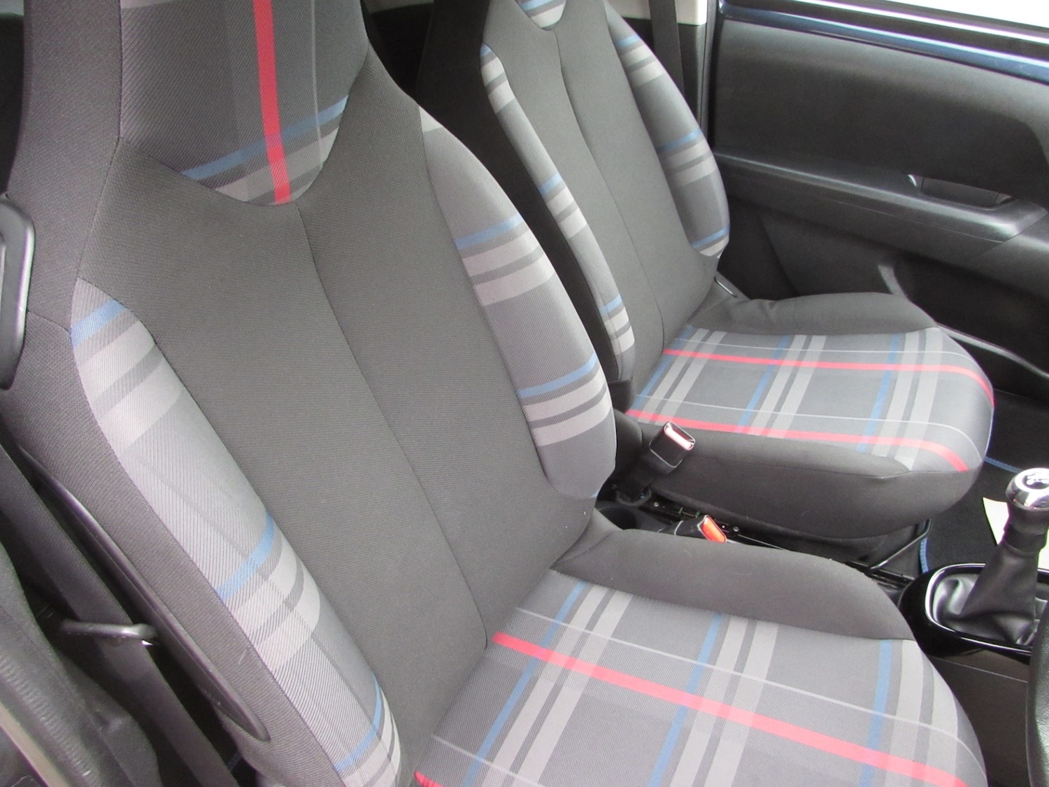 Used Peugeot 108 2015 for sale - 78132166: Photo 2