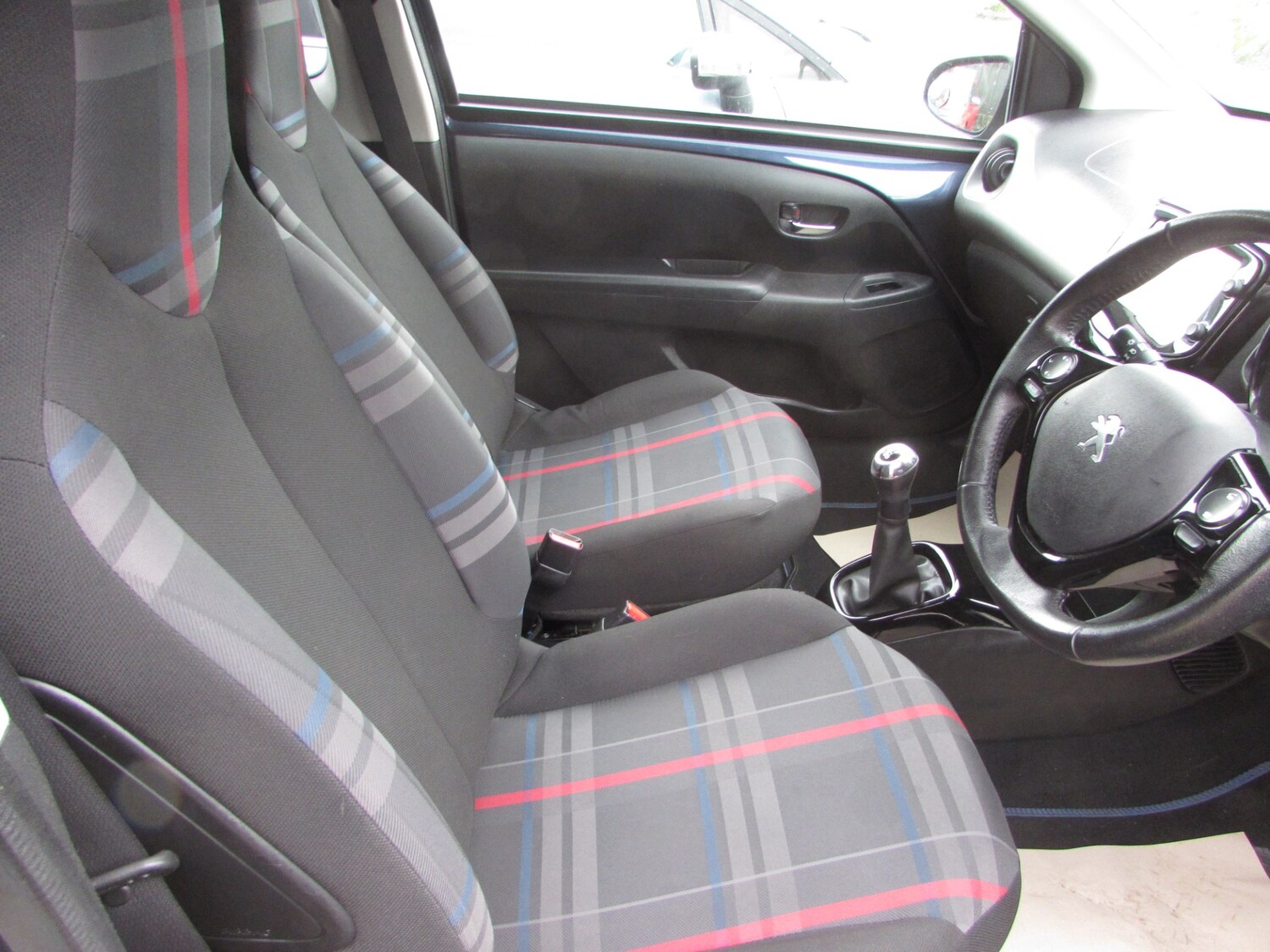 Used Peugeot 108 2015 for sale - 78132166: Photo 9