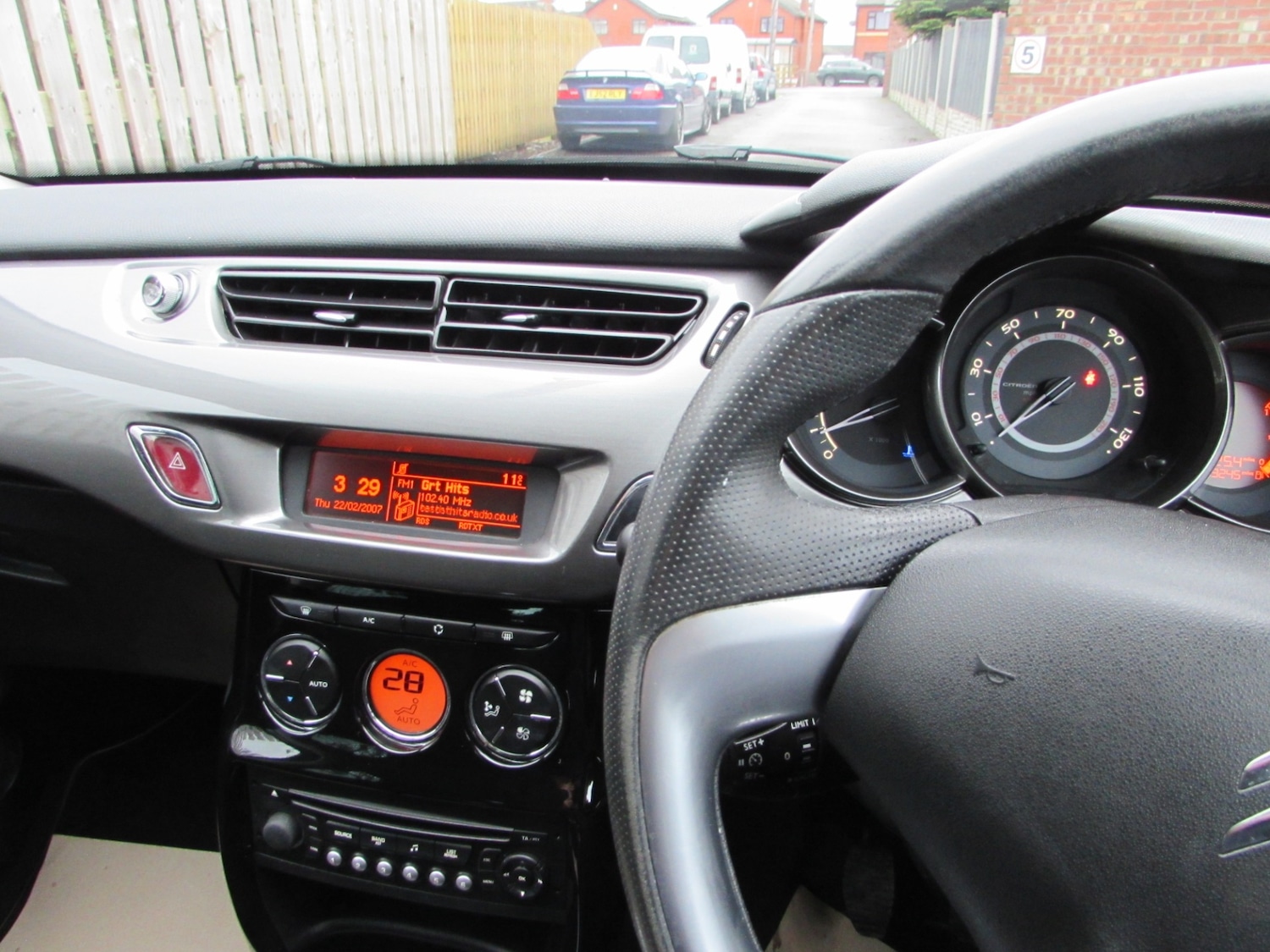 Used Citroen C3 2011 for sale - 76613582: Photo 30