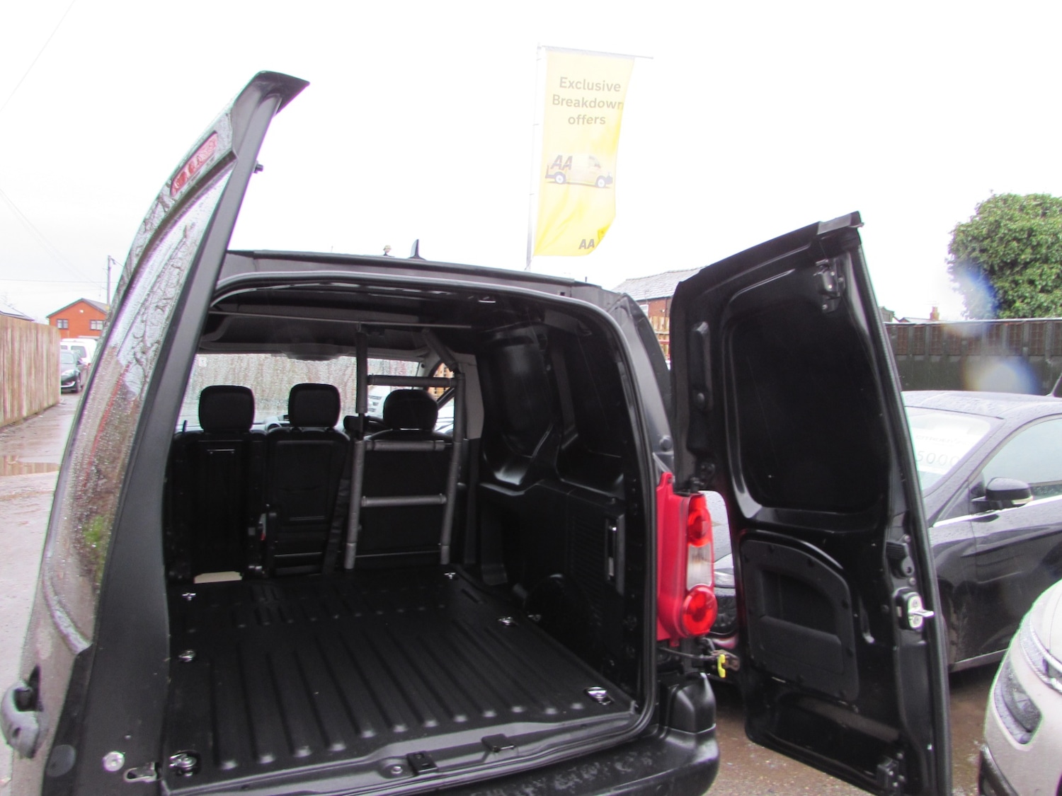 Used Citroen Berlingo 2010 for sale - 77447653: Photo 10