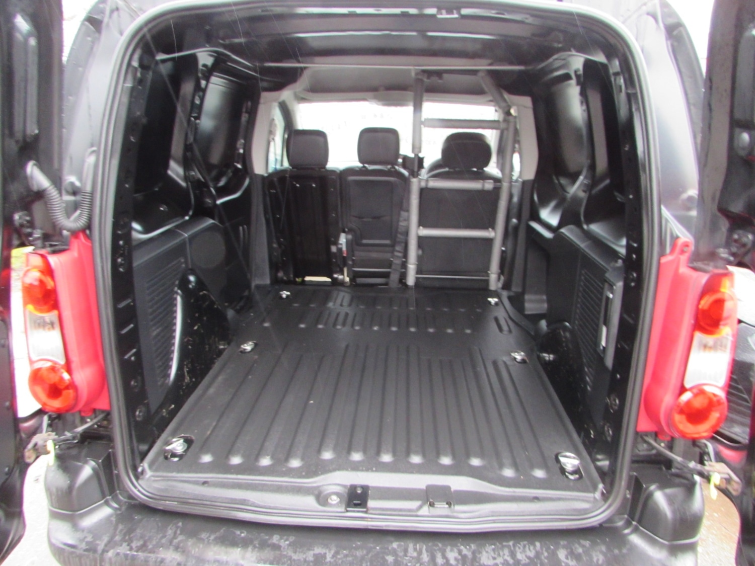 Used Citroen Berlingo 2010 for sale - 77447653: Photo 2