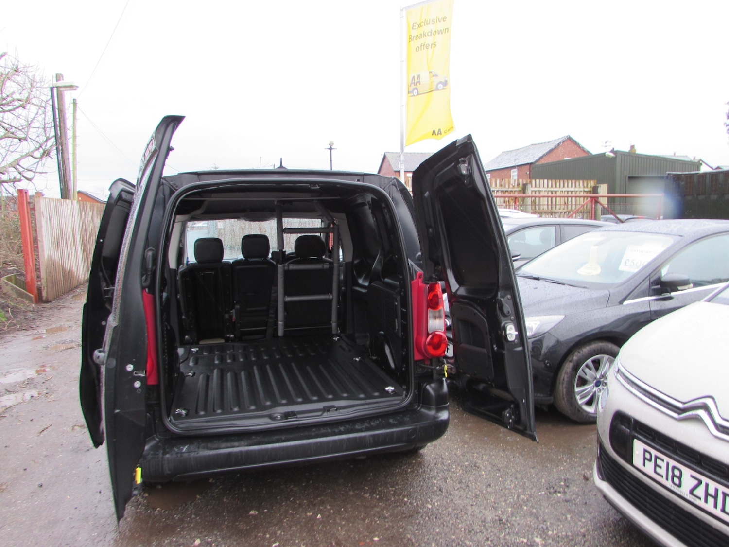 Used Citroen Berlingo 2010 for sale - 77447653: Photo 21
