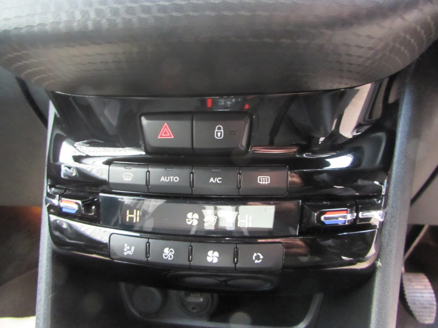 Used Peugeot 2008 2018 for sale - 77011833: Photo 14