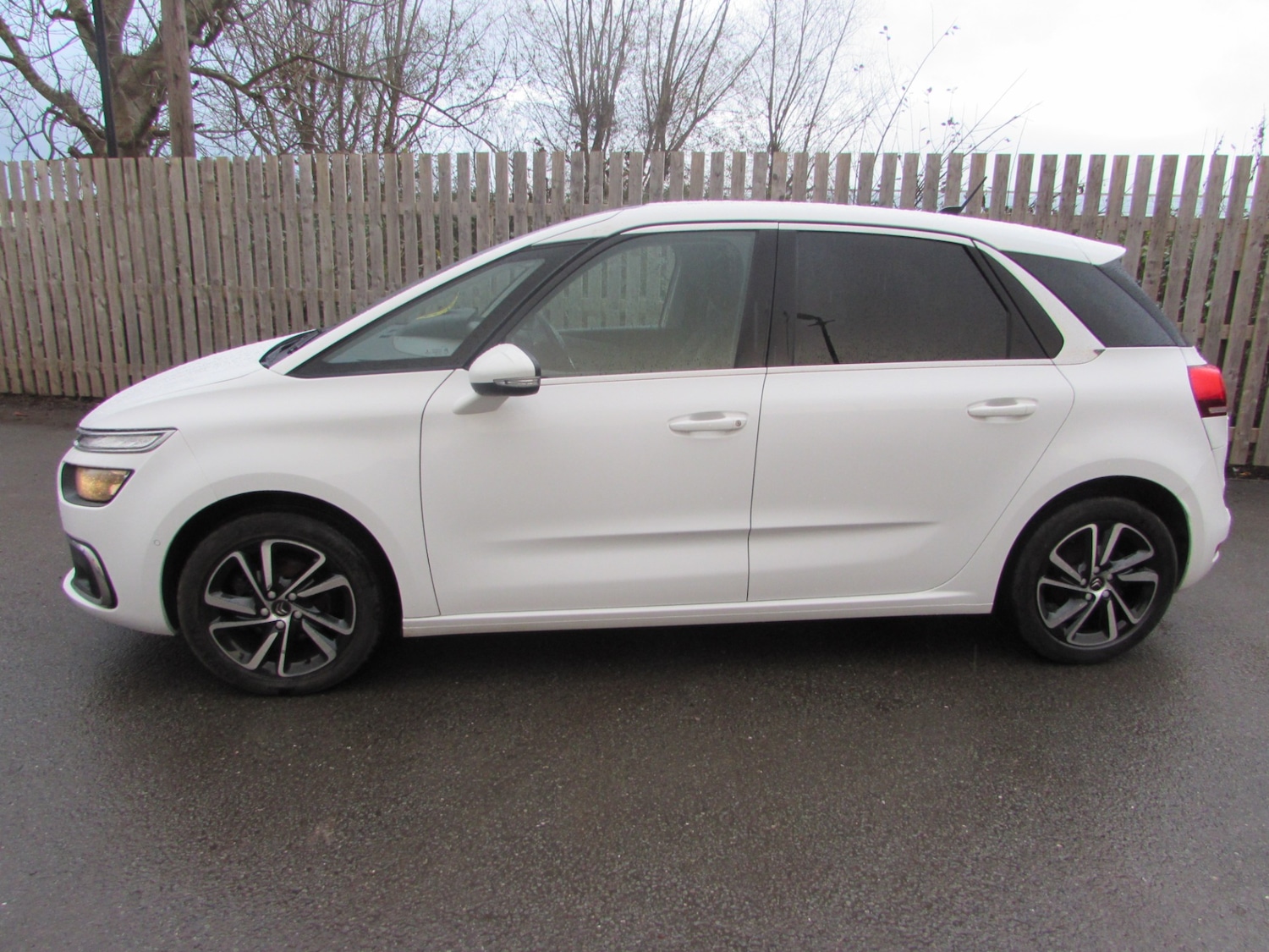 Used Citroen C4 Picasso 2017 for sale - 76738356: Photo 30