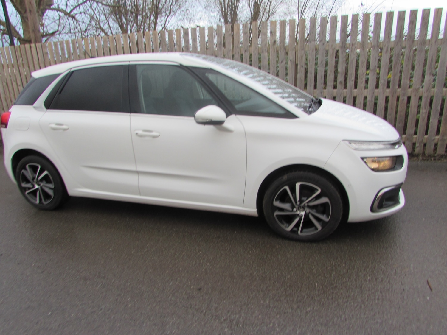 Used Citroen C4 Picasso 2017 for sale - 76738356: Photo 5