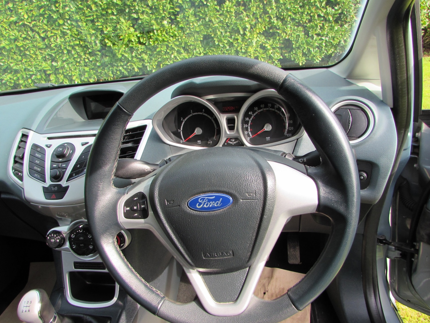 Used Ford Fiesta 2010 for sale - 77961921: Photo 27