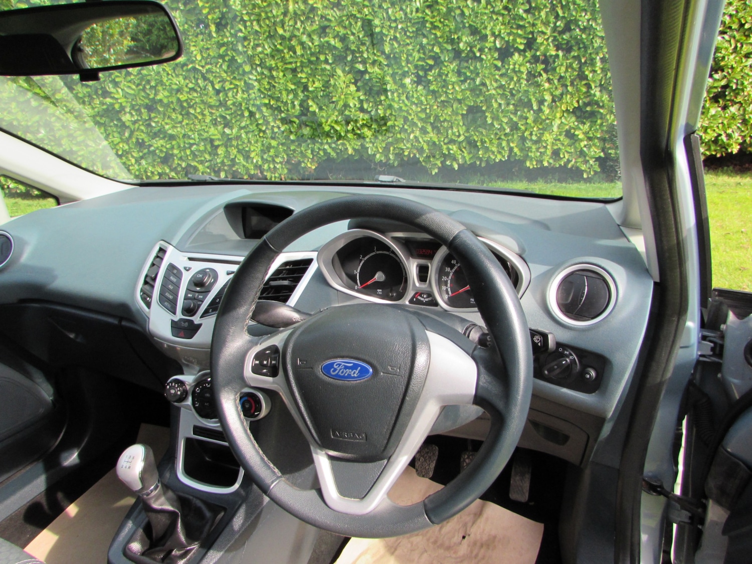 Used Ford Fiesta 2010 for sale - 77961921: Photo 29