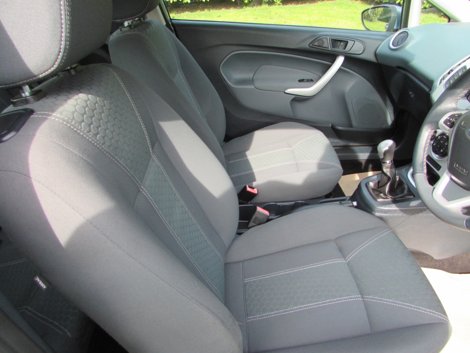 Used Ford Fiesta 2010 for sale - 77961921: Photo 3