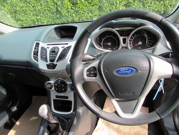 Used Ford Fiesta 2010 for sale - 77961921: Photo
