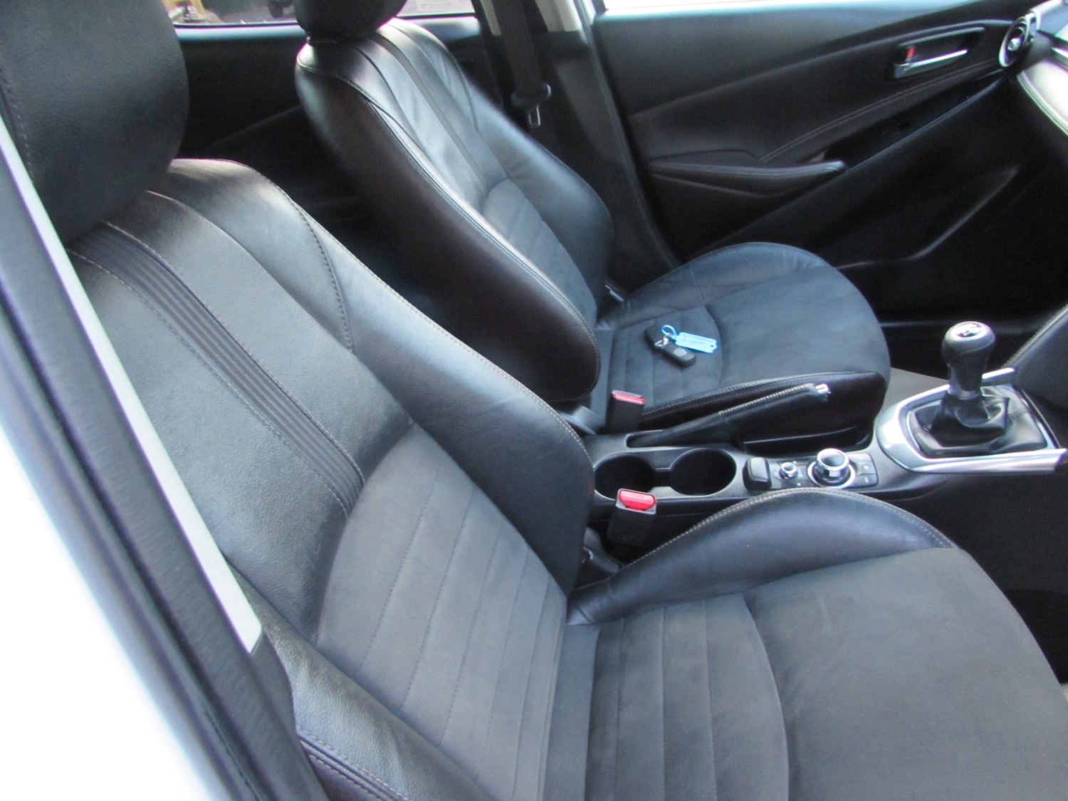 Used Mazda Mazda2 2017 for sale - 77025317: Photo 40