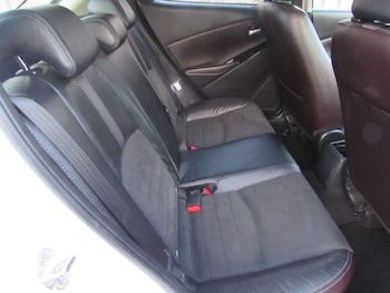 Used Mazda Mazda2 2017 for sale - 77025317: Photo