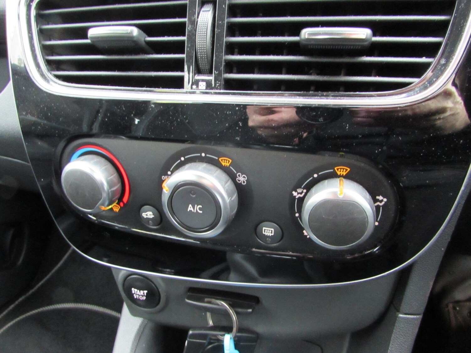 Used Renault Clio 2017 for sale - 77873708: Photo 23