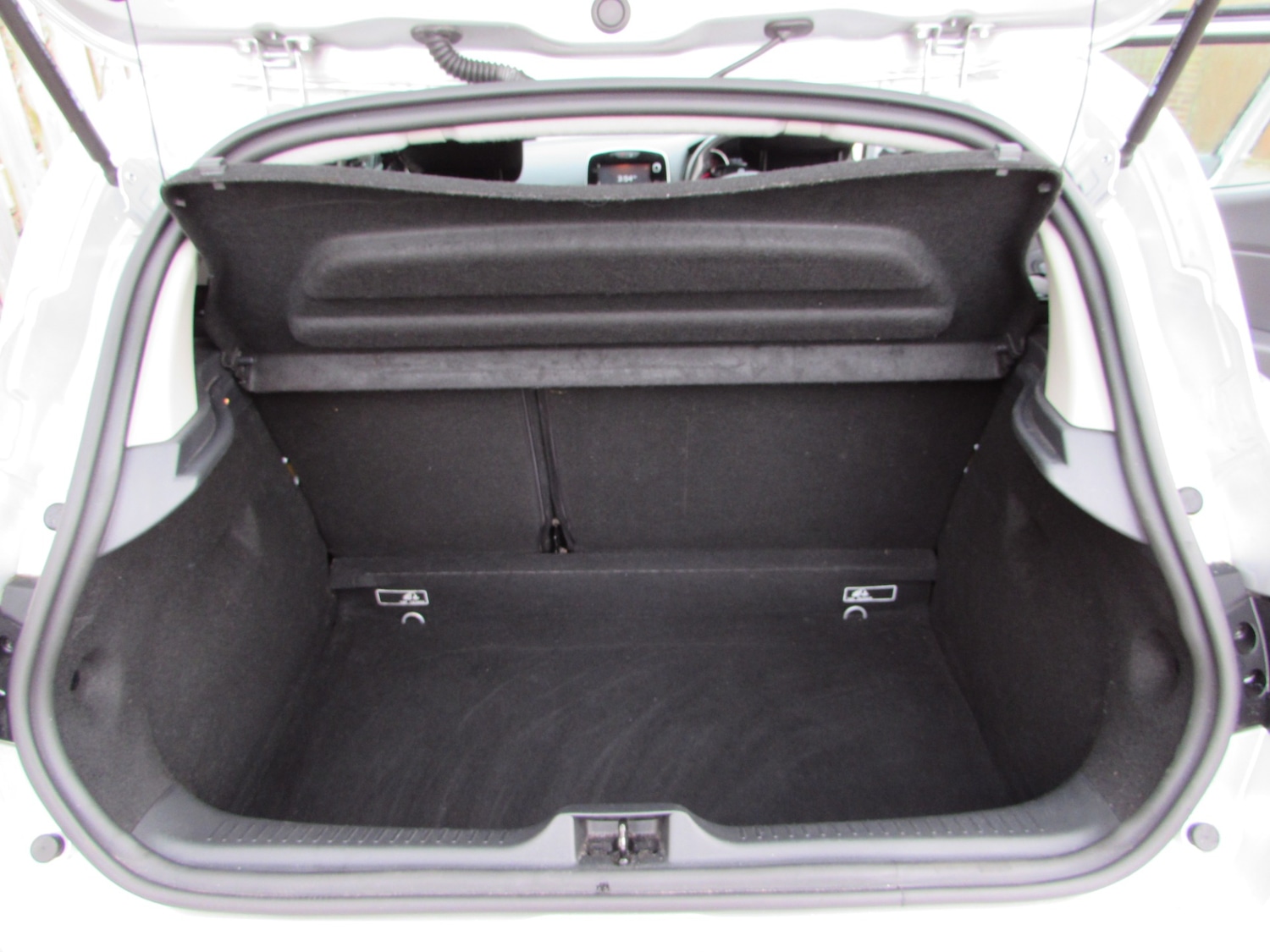 Used Renault Clio 2017 for sale - 77873708: Photo 4