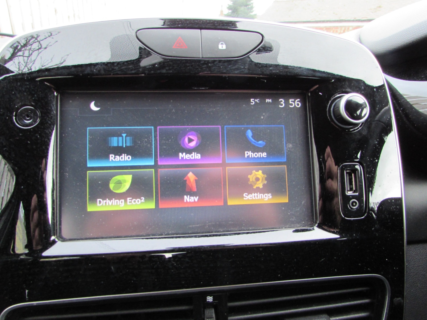 Used Renault Clio 2017 for sale - 77873708: Photo 5