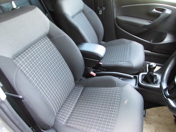 Used Volkswagen Polo 2017 for sale - 79230702: Photo
