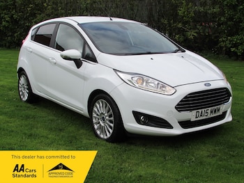 2015 (15) - 1.0 EcoBoost Titanium 5dr