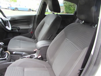 Used Ford Fiesta 2015 for sale - 76321734: Photo