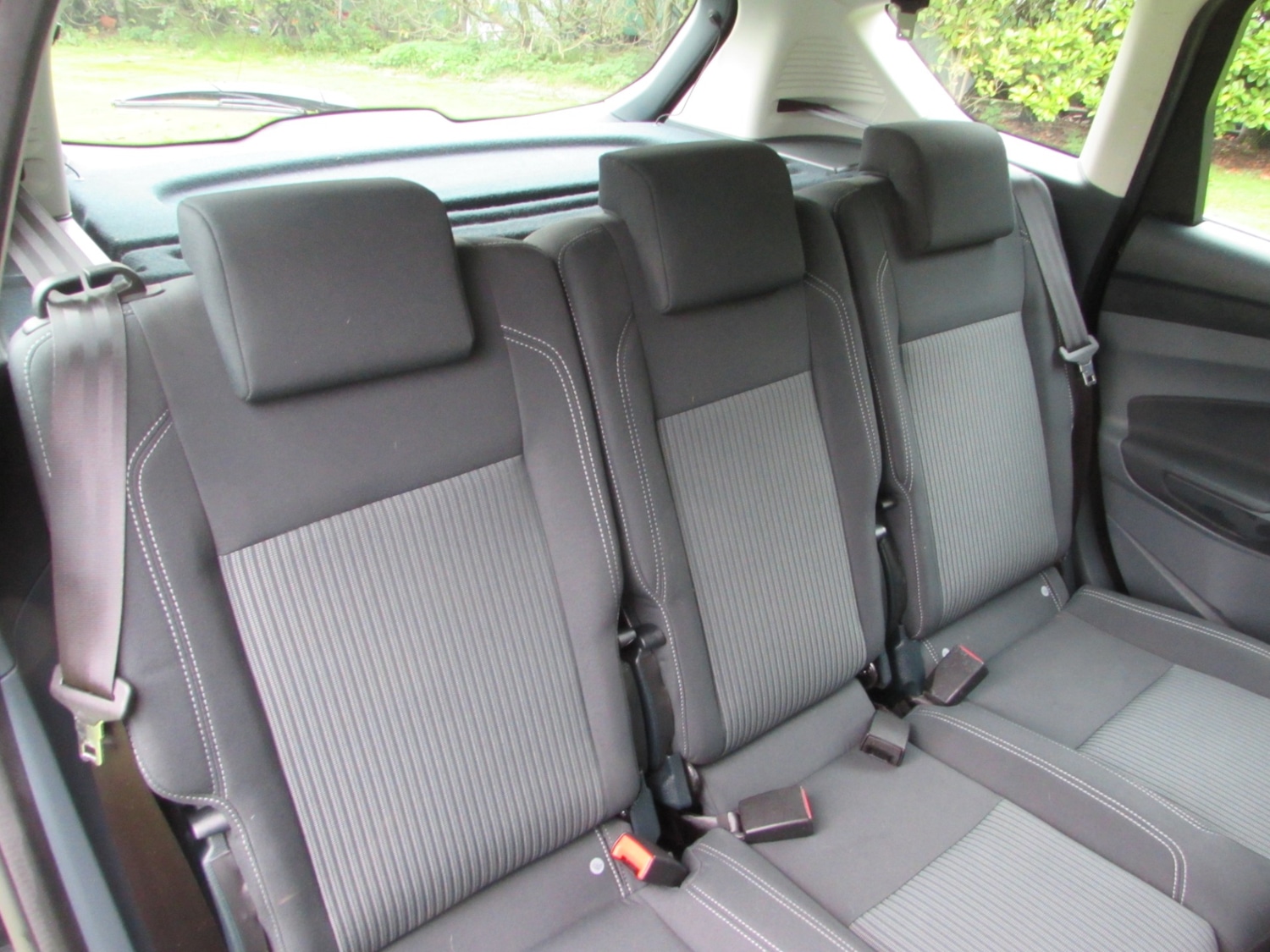Used Ford C-Max 2014 for sale - 76117709: Photo 2
